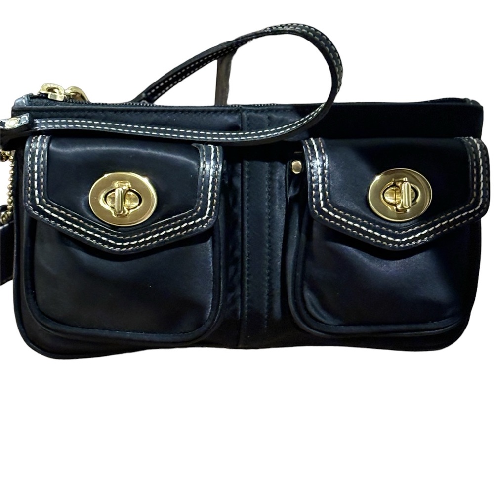 SOLD SOLD SOLD ❌❌COACH NYLON/LEATHER DOUBLE BRASS TURN LOCK WRISTLET